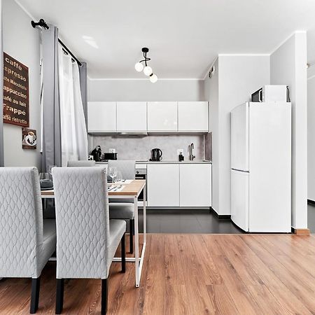 Apartment Wroclaw Sikorskiego With Free Garage By Renters Prestige Exterior foto