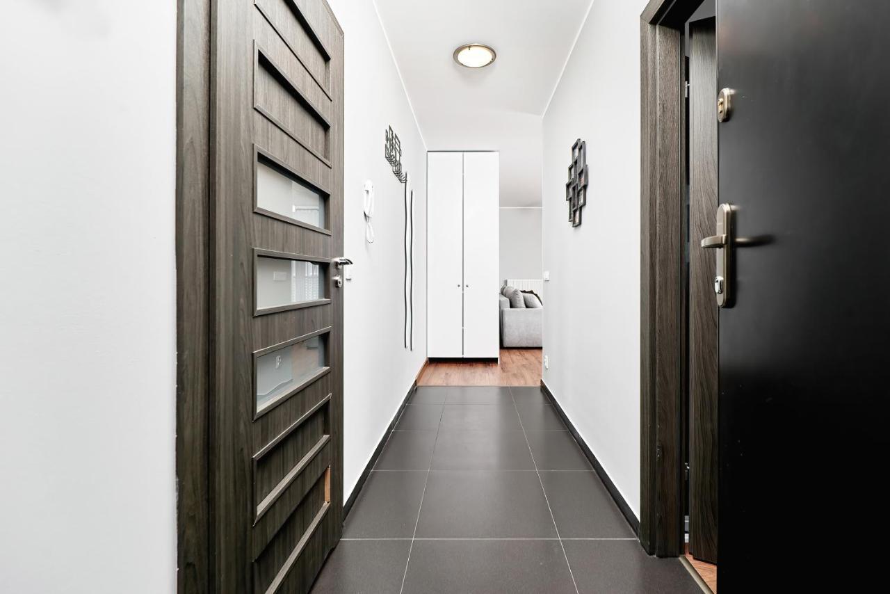 Apartment Wroclaw Sikorskiego With Free Garage By Renters Prestige Exterior foto
